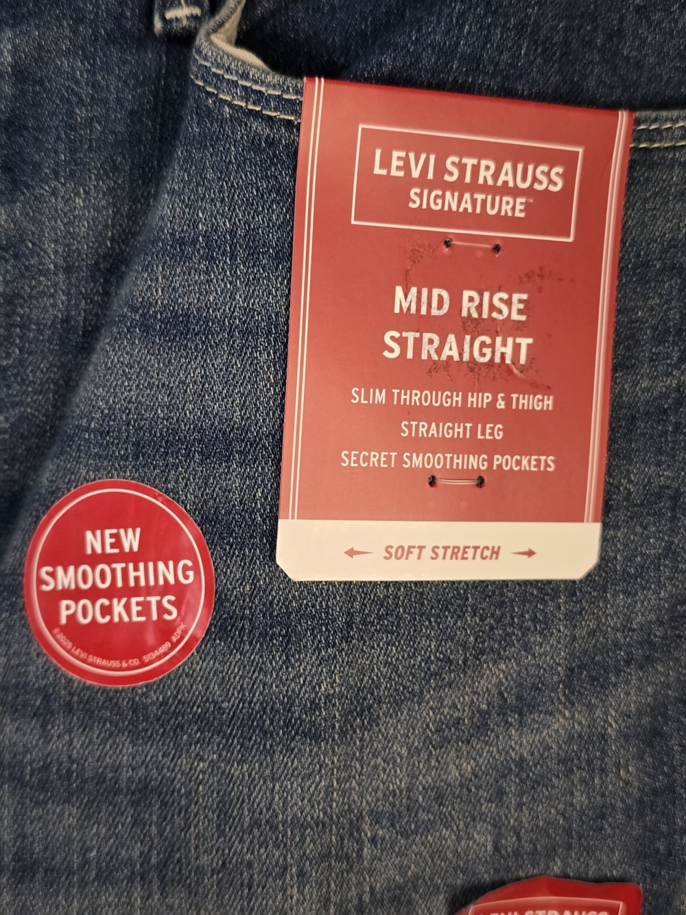 Levi Strauss Signature Women’s Blue Mid Rise Straight Slim Stretch Jeans 6 NWT - Picture 15 of 16
